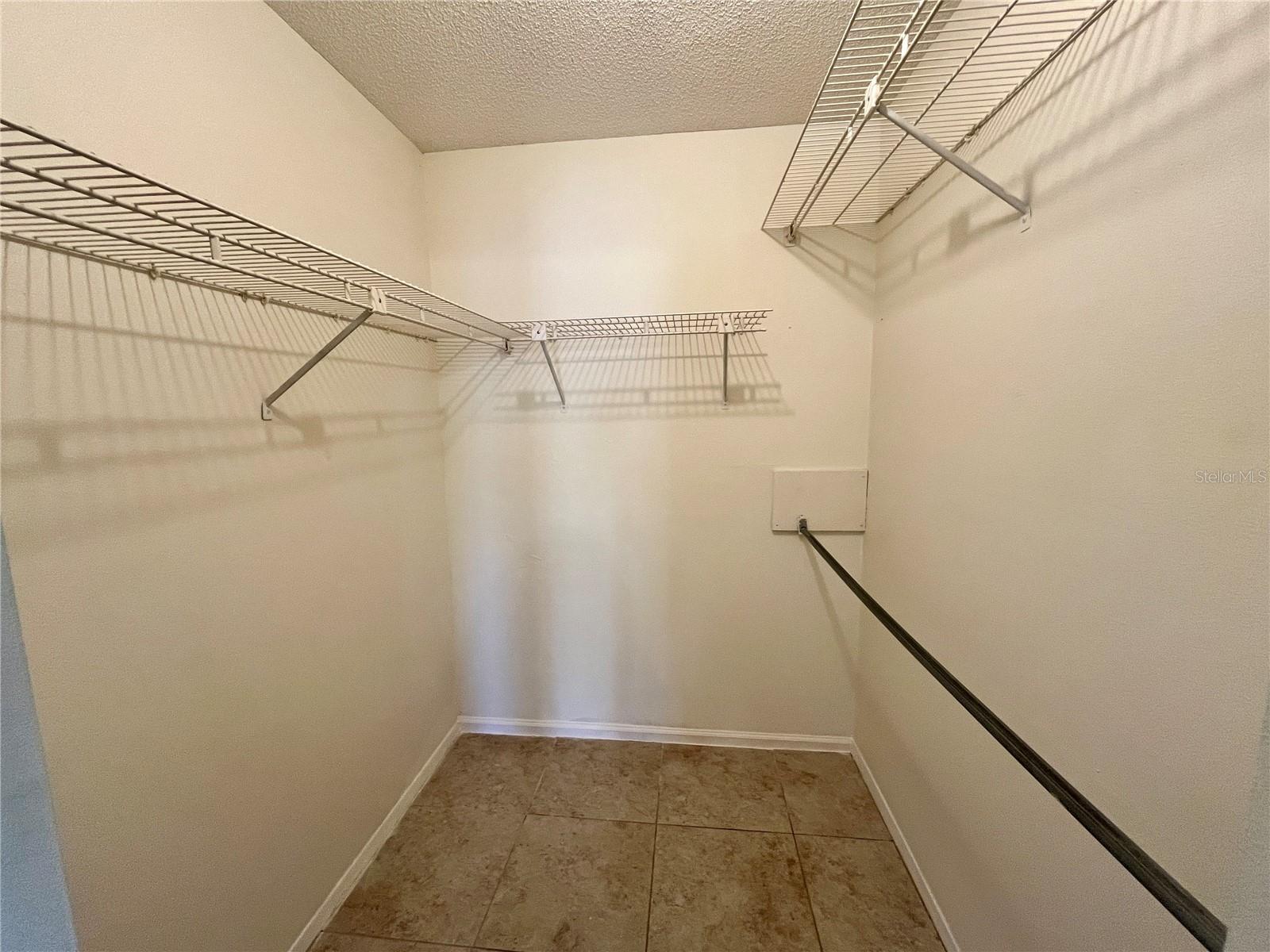 Image 10 of 26 For 945 Burlwood Street