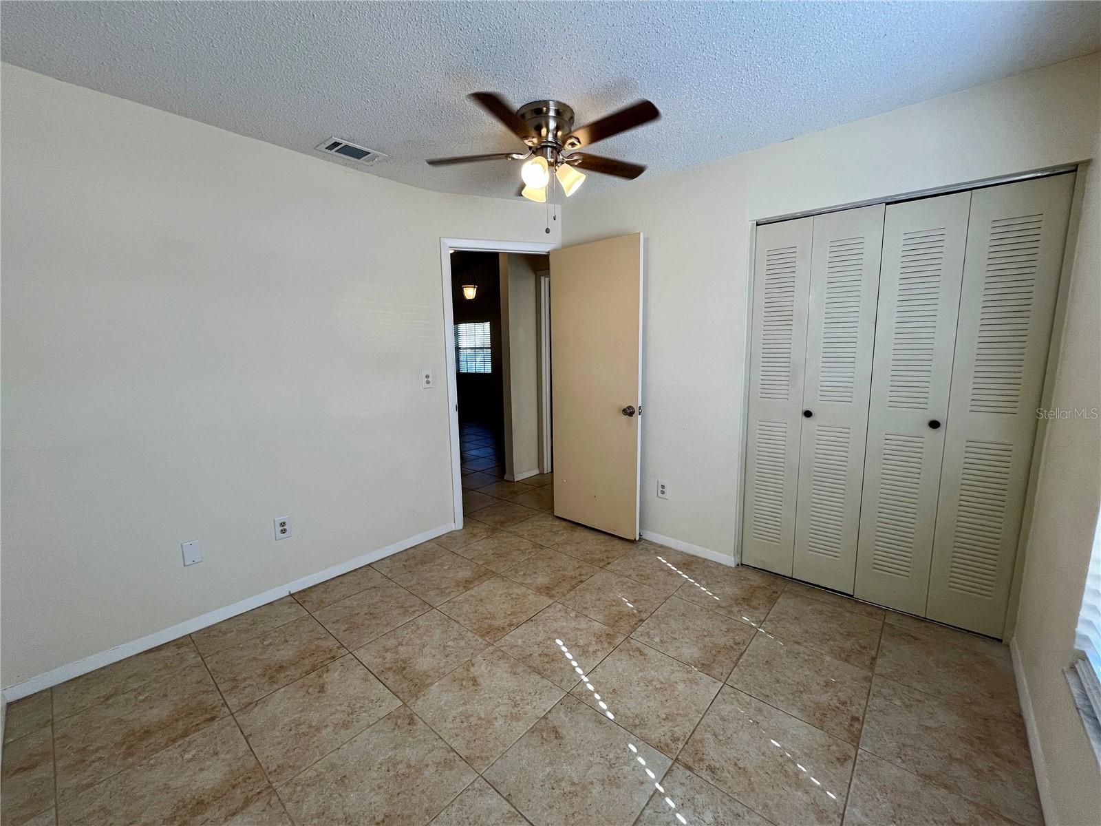 Image 14 of 26 For 945 Burlwood Street