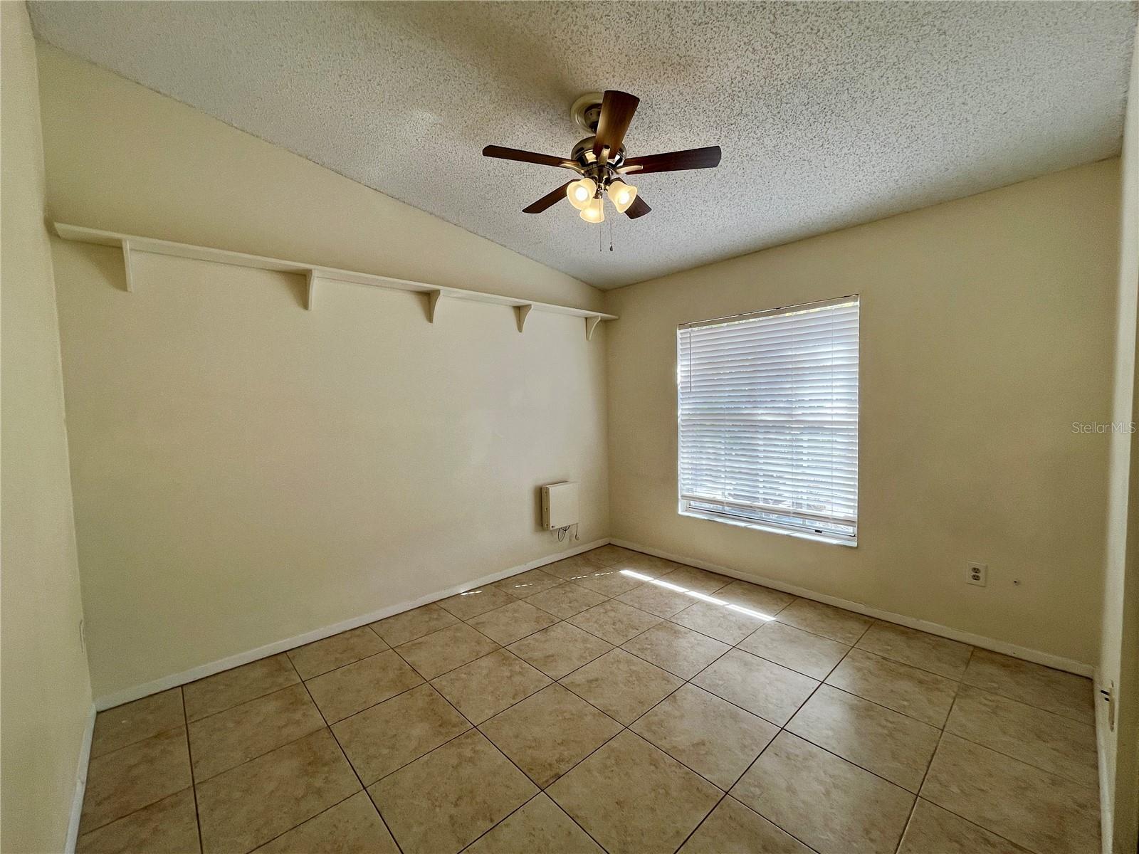 Image 17 of 26 For 945 Burlwood Street