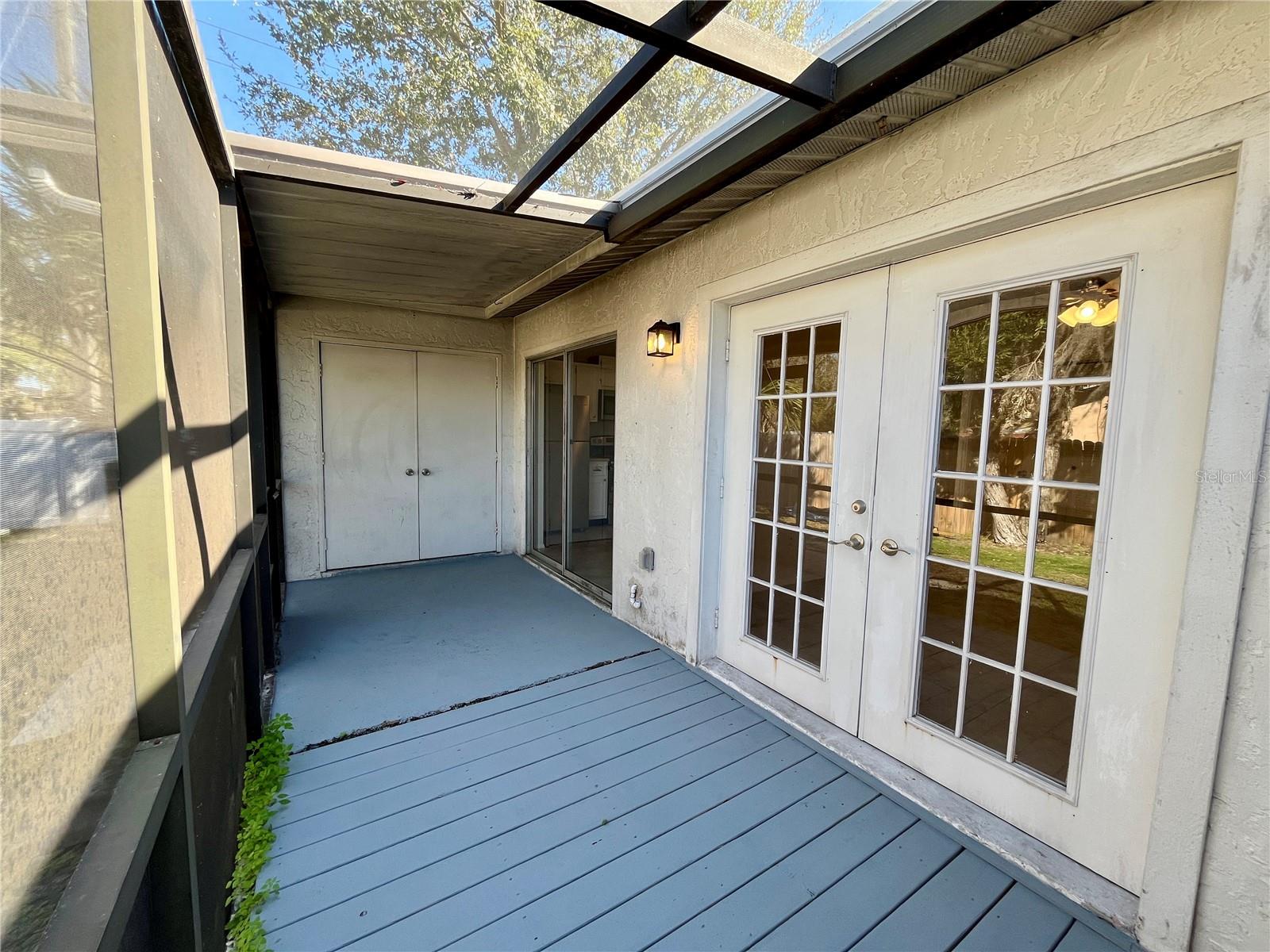 Image 20 of 26 For 945 Burlwood Street