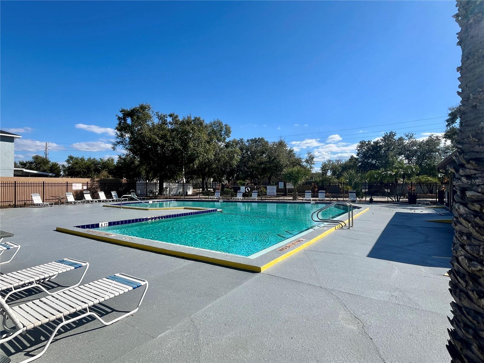 Image 23 of 26 For 945 Burlwood Street