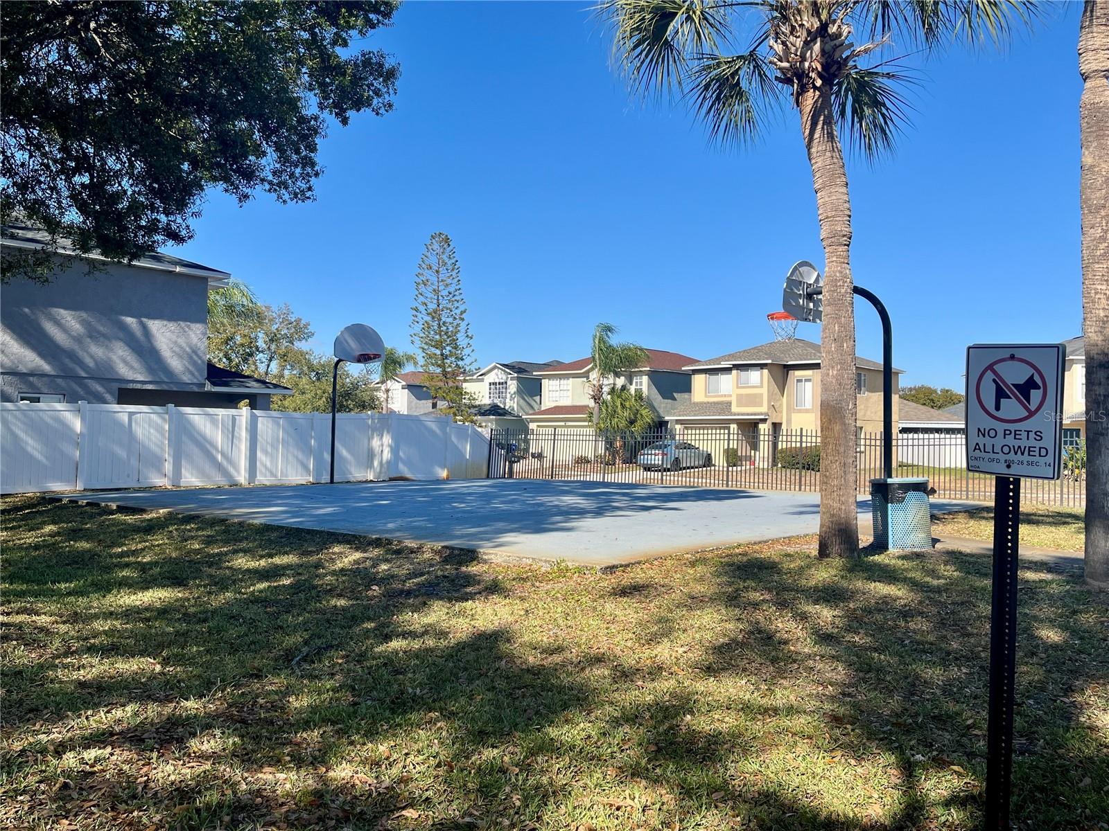 Image 26 of 26 For 945 Burlwood Street