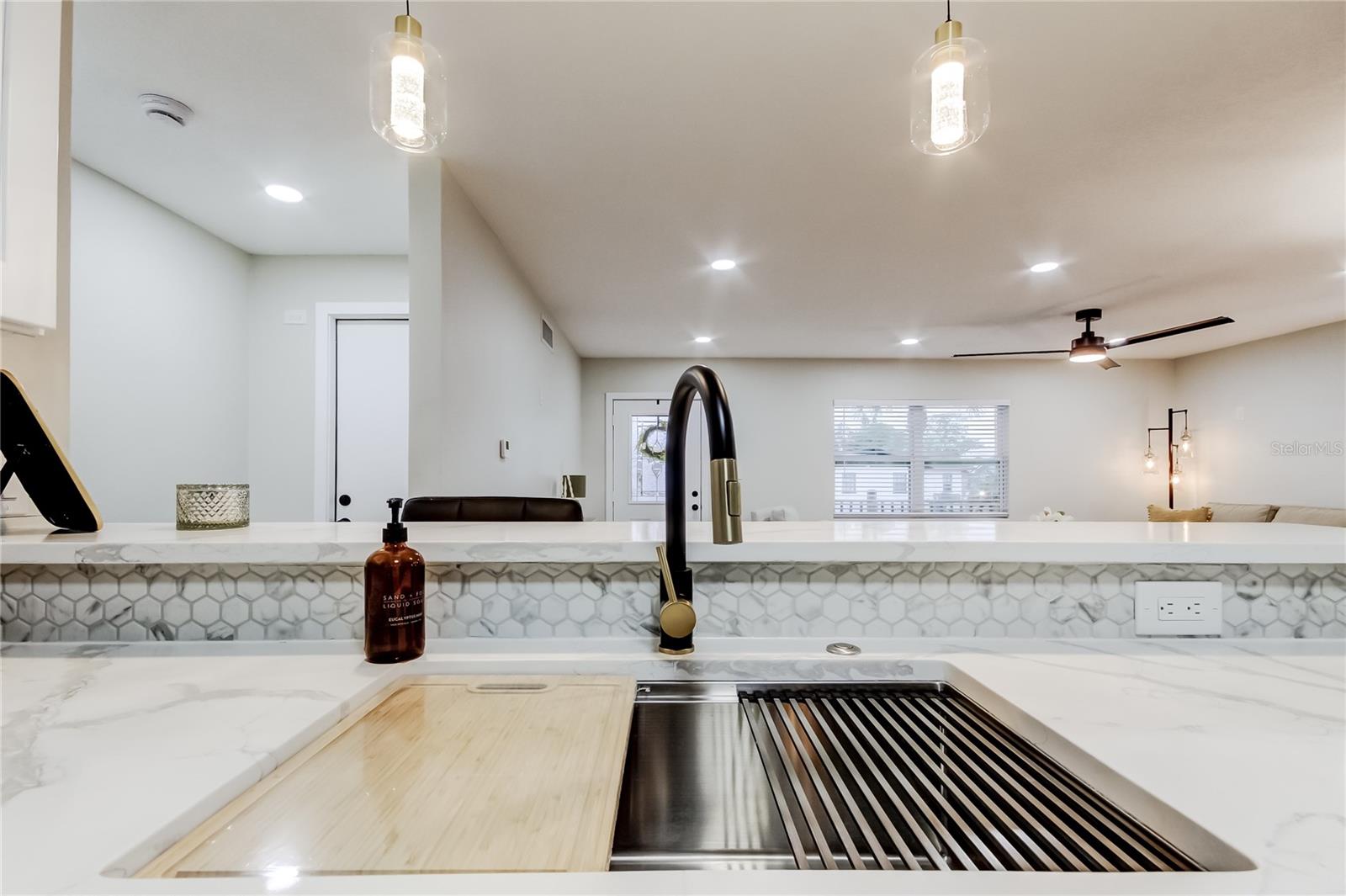 Image 23 of 42 For 2109 Grace Street