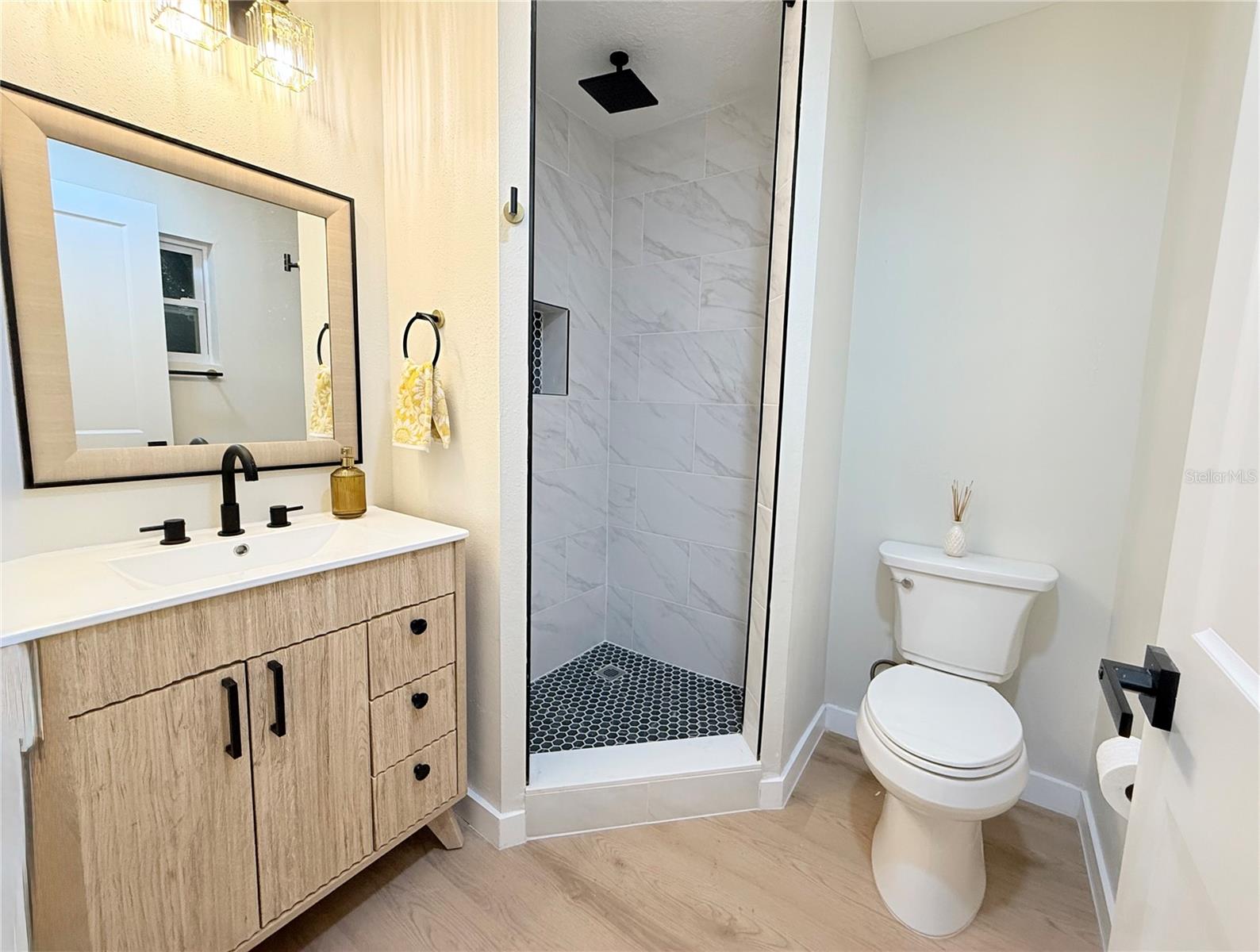 Image 30 of 42 For 2109 Grace Street