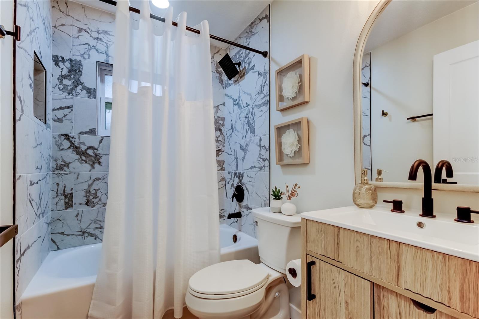 Image 41 of 42 For 2109 Grace Street