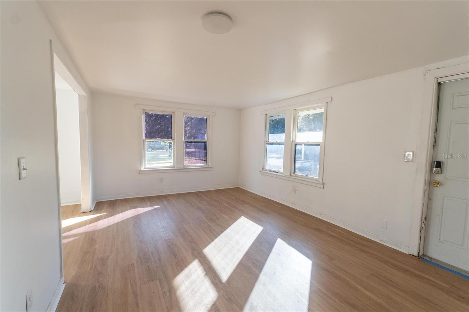 Image 11 of 39 For 3329 Lynn Drive