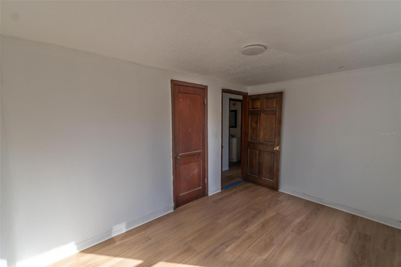 Image 16 of 39 For 3329 Lynn Drive