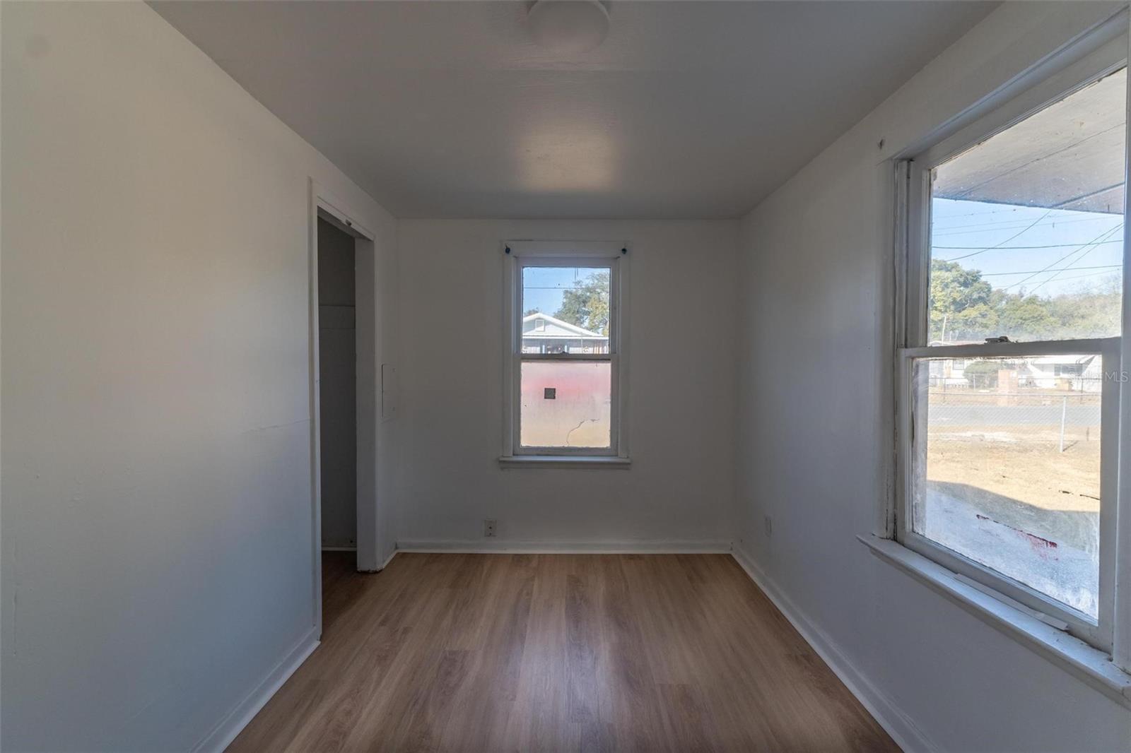 Image 22 of 39 For 3329 Lynn Drive