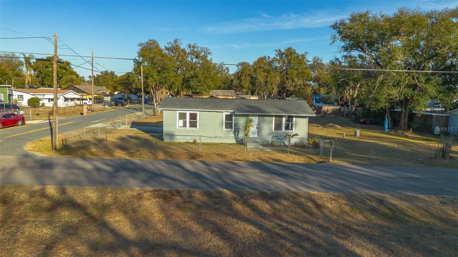 Image 5 of 39 For 3329 Lynn Drive