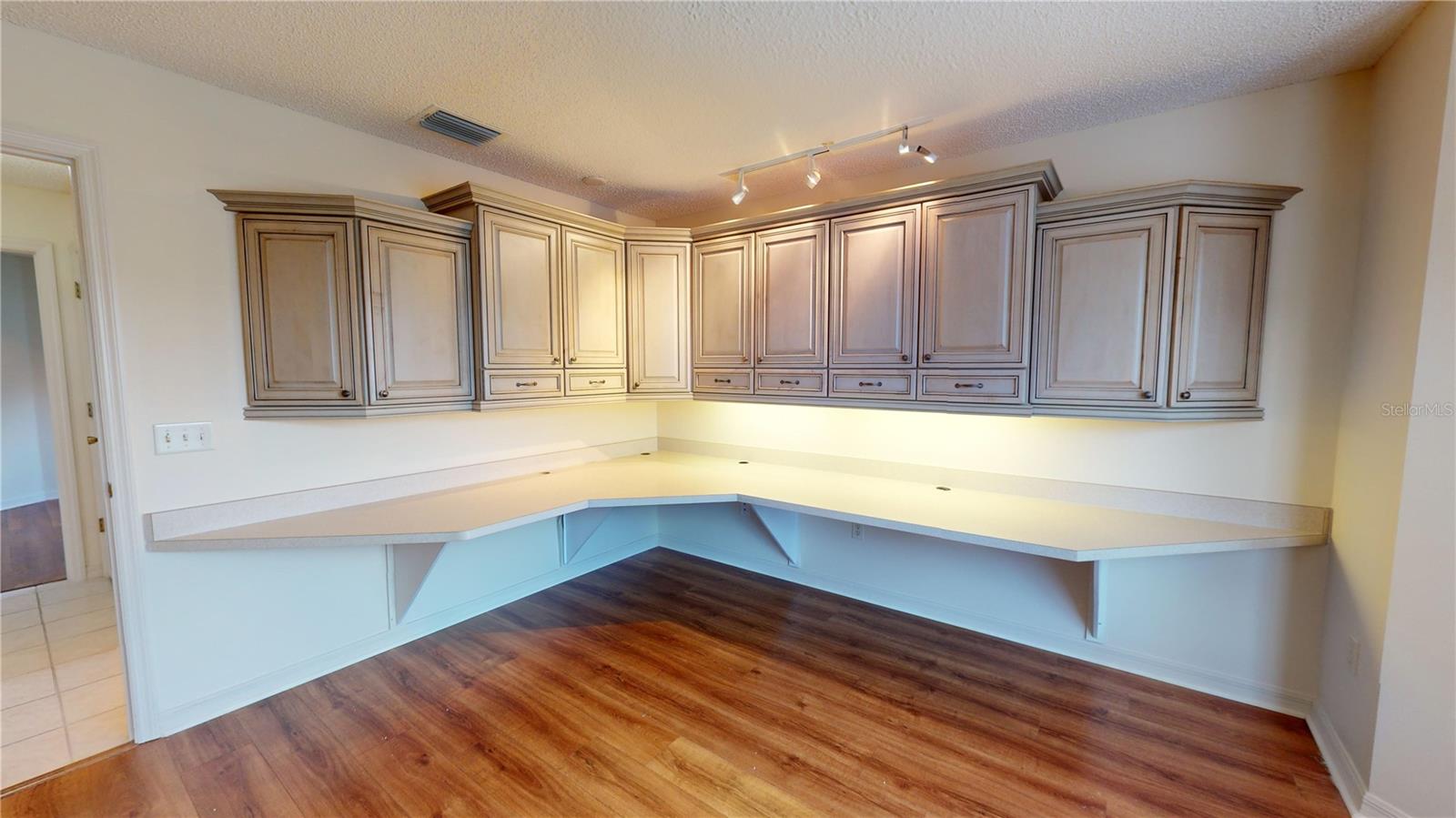 Image 19 of 32 For 2613 Ayala Way