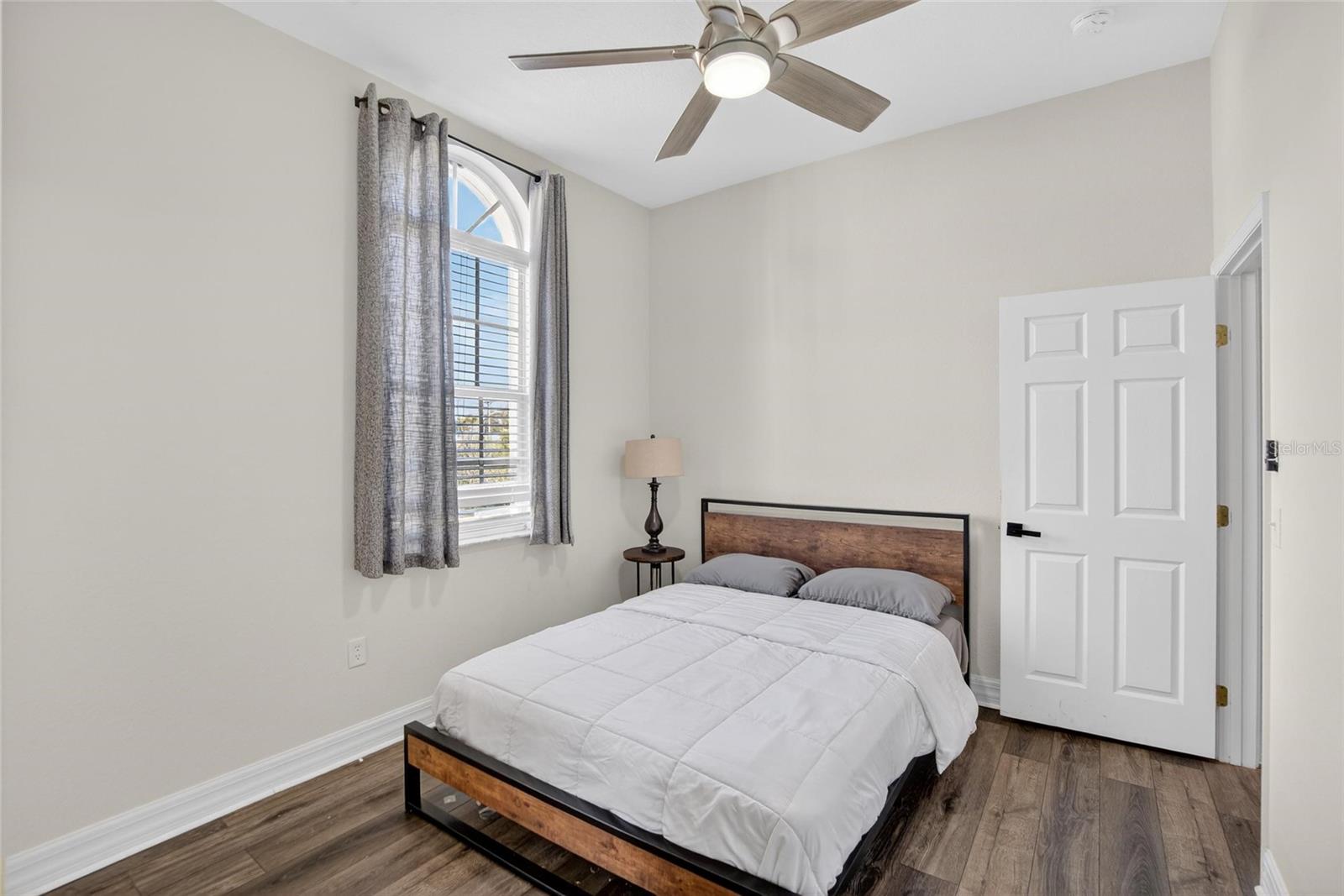 Image 11 of 29 For 520 Villa Treviso Court