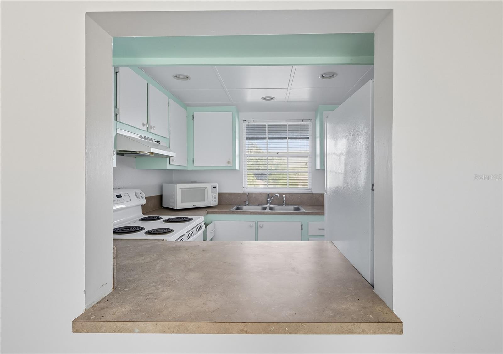 Image 3 of 23 For 4705 5th Street W 302