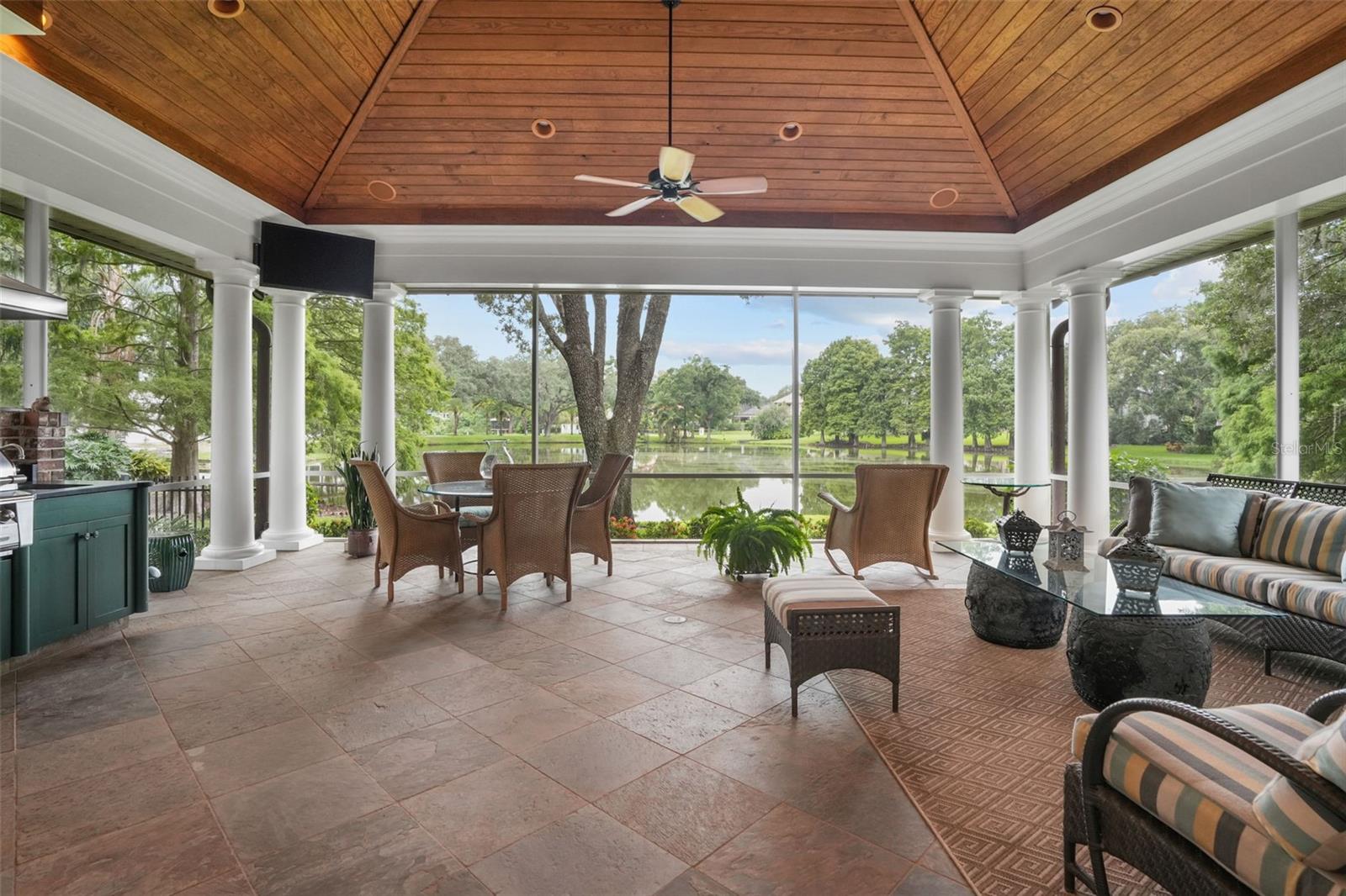 Image 2 of 80 For 16203 Villarreal De Avila