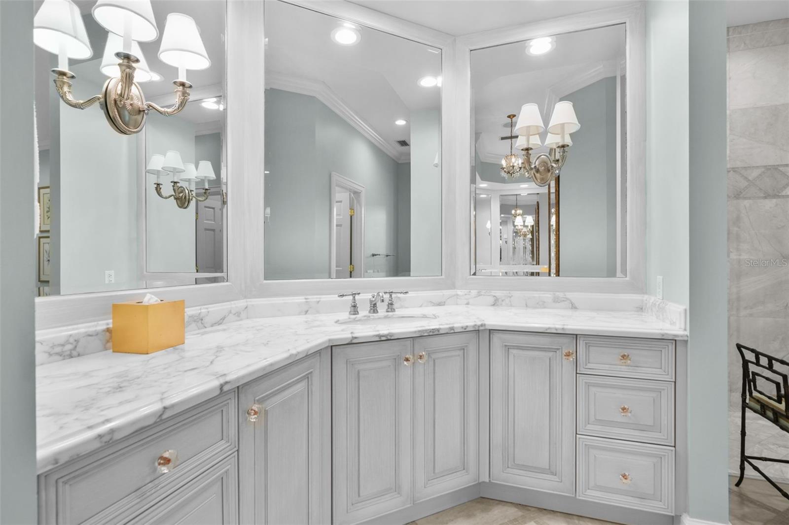 Image 24 of 80 For 16203 Villarreal De Avila