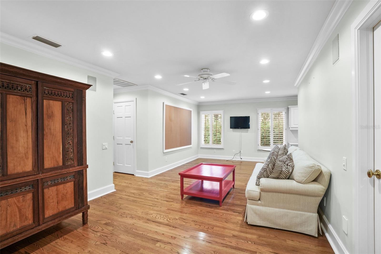 Image 46 of 80 For 16203 Villarreal De Avila