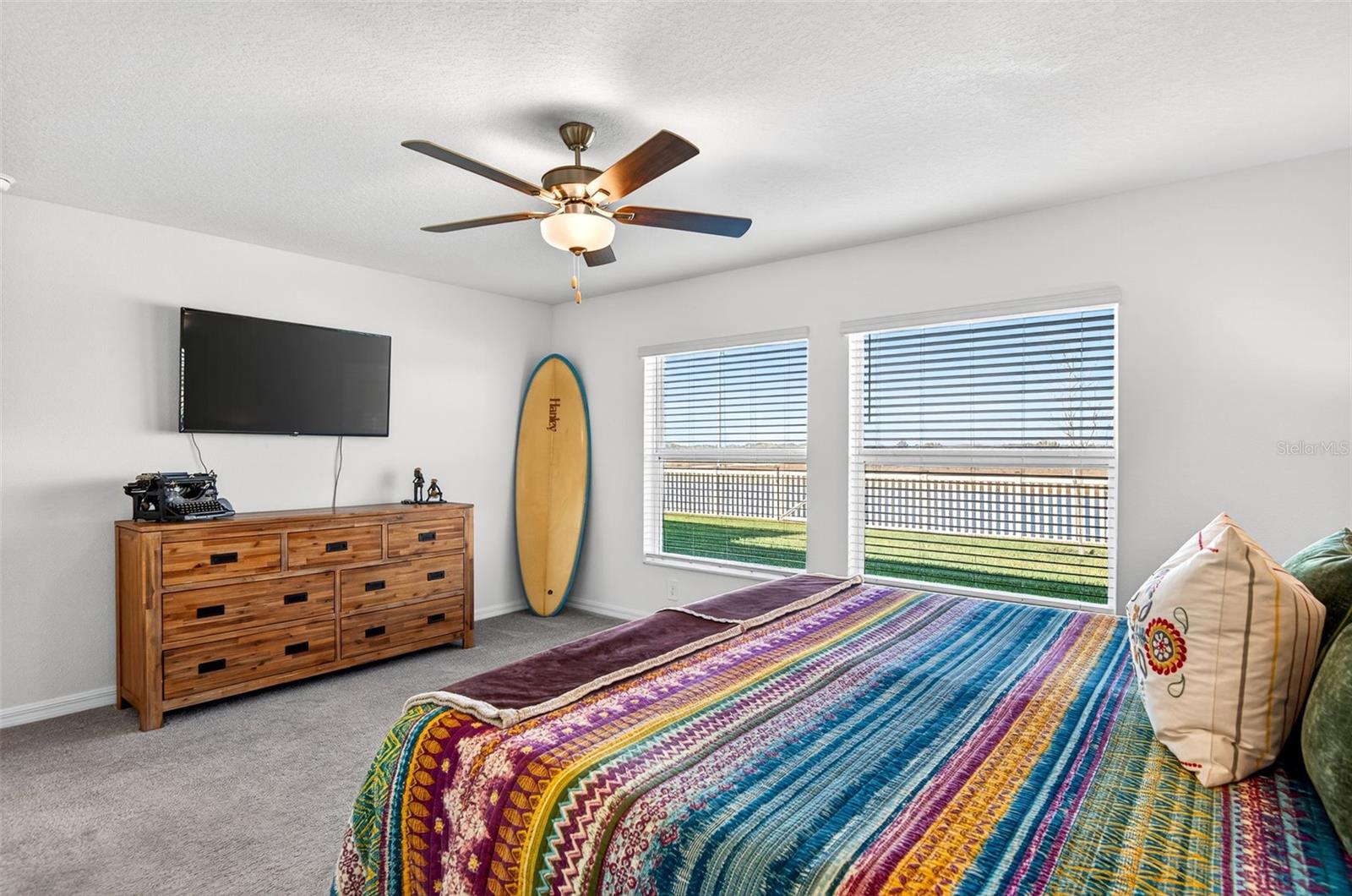 Image 35 of 51 For 15217 Zircon Red Drive