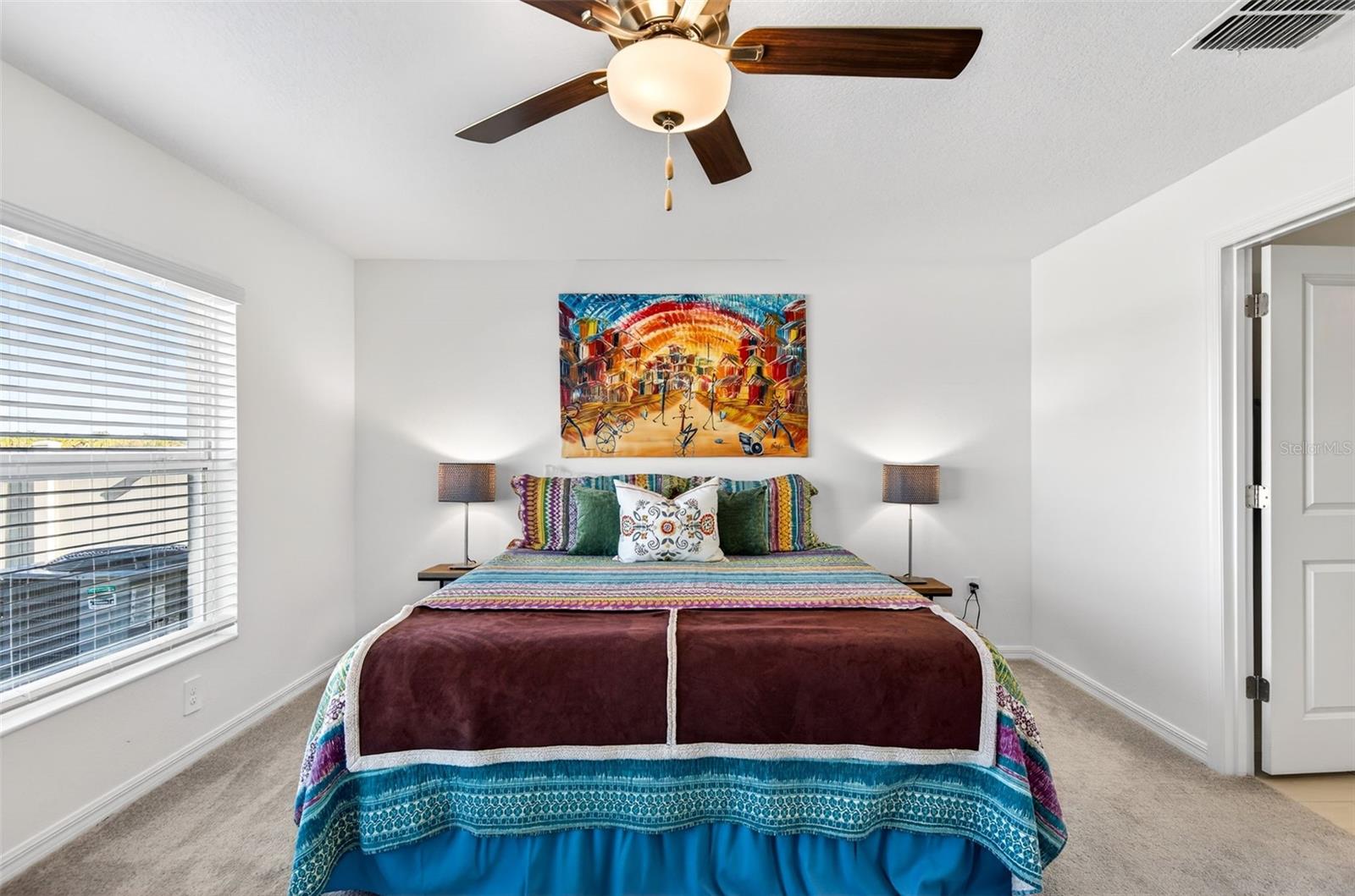 Image 36 of 51 For 15217 Zircon Red Drive