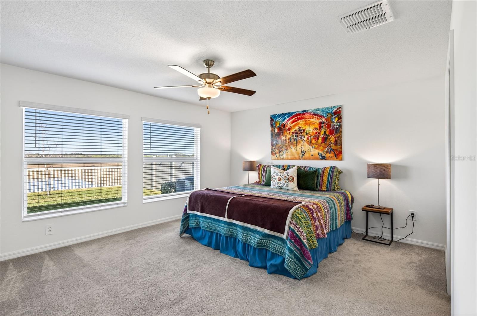 Image 5 of 51 For 15217 Zircon Red Drive