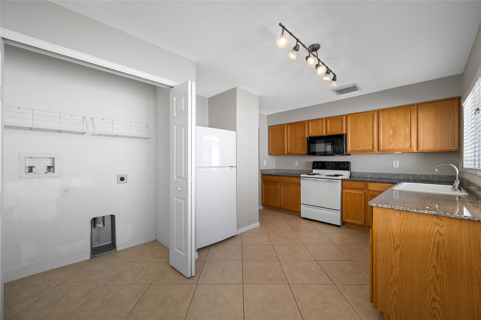 Image 7 of 31 For 11735 Brenford Crest Drive