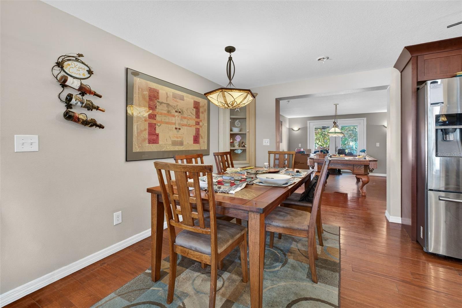 Listing photo id 10 for 6724 Amundson Street