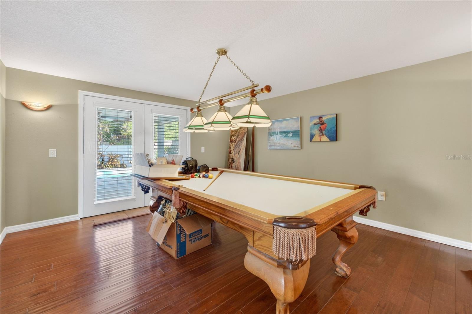 Listing photo id 28 for 6724 Amundson Street