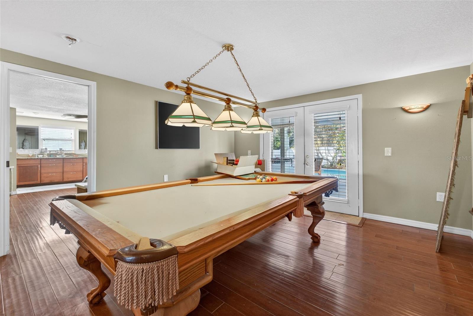 Listing photo id 29 for 6724 Amundson Street