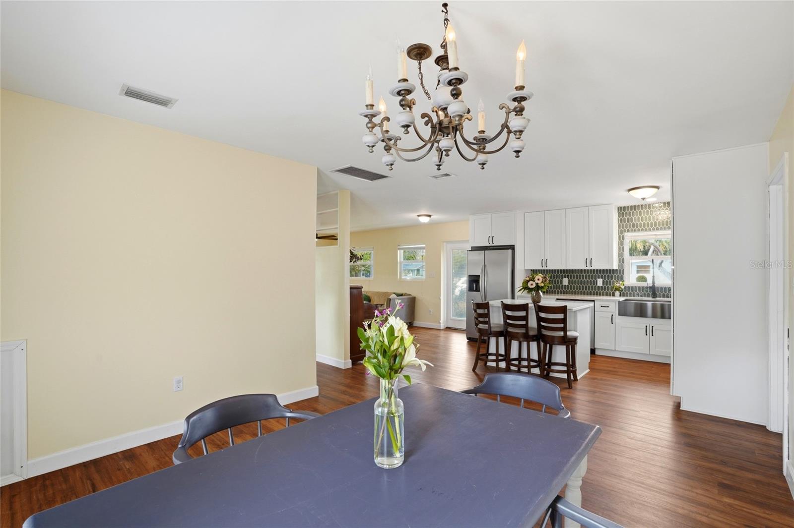 Image 10 of 40 For 5517 Pershing Street Ne