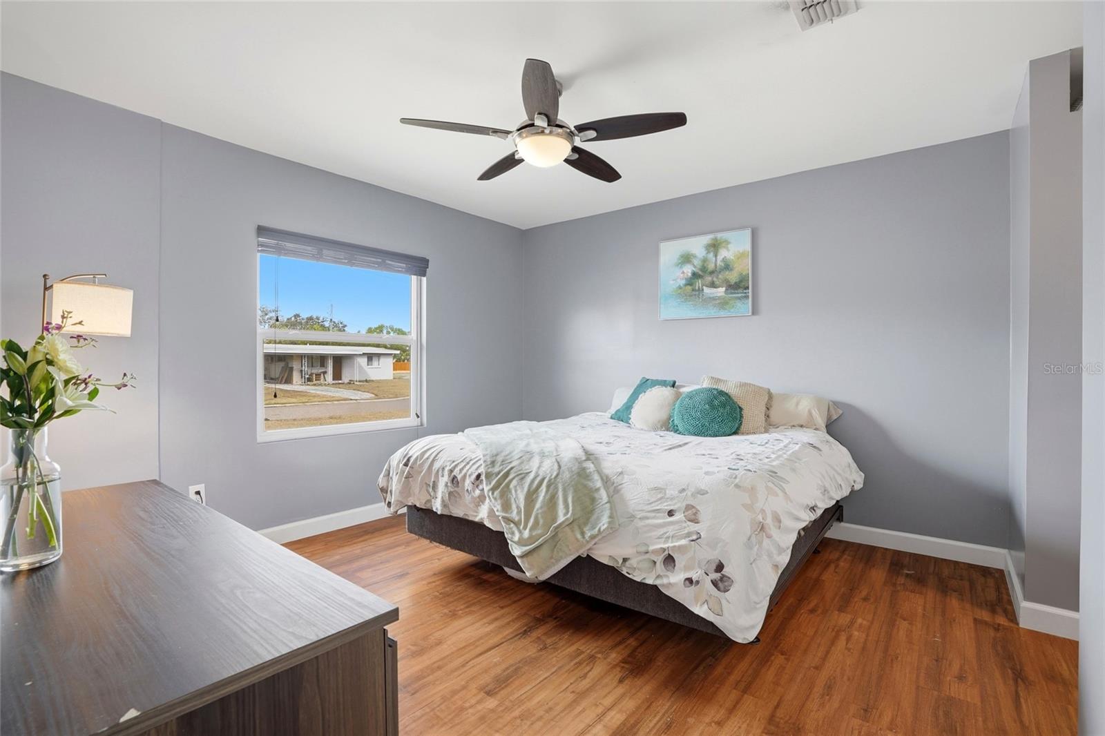 Image 17 of 40 For 5517 Pershing Street Ne