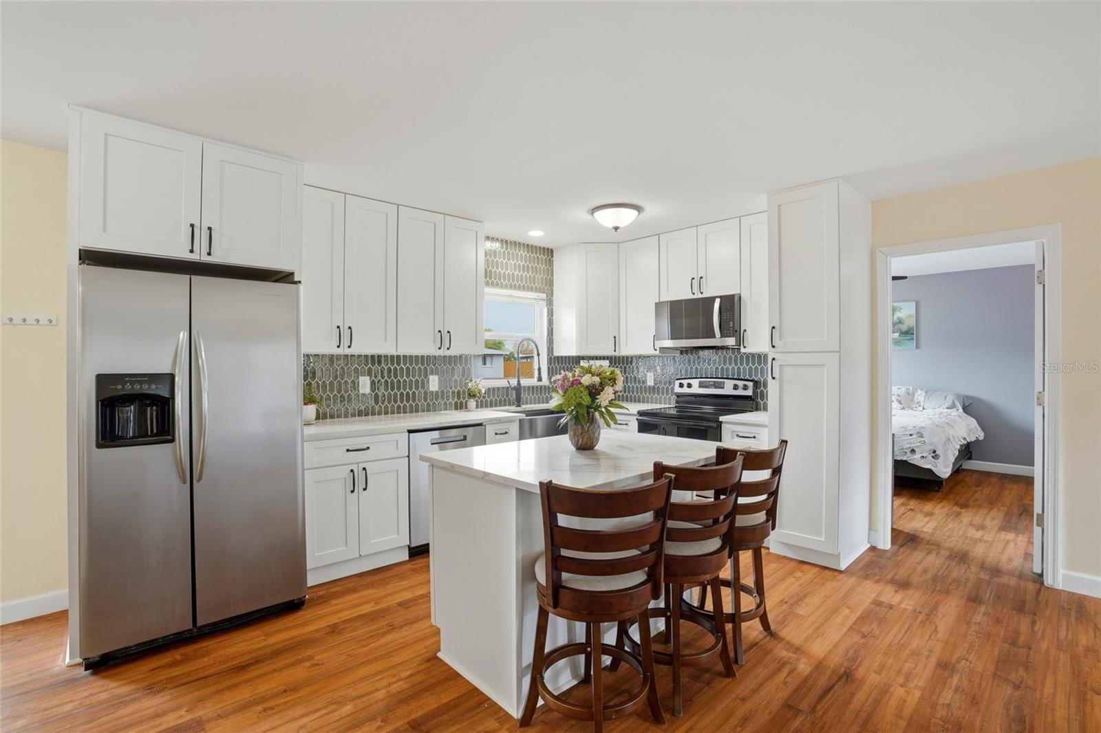 Image 2 of 40 For 5517 Pershing Street Ne