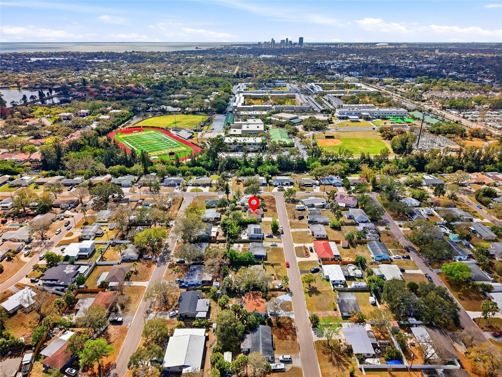 Image 36 of 40 For 5517 Pershing Street Ne