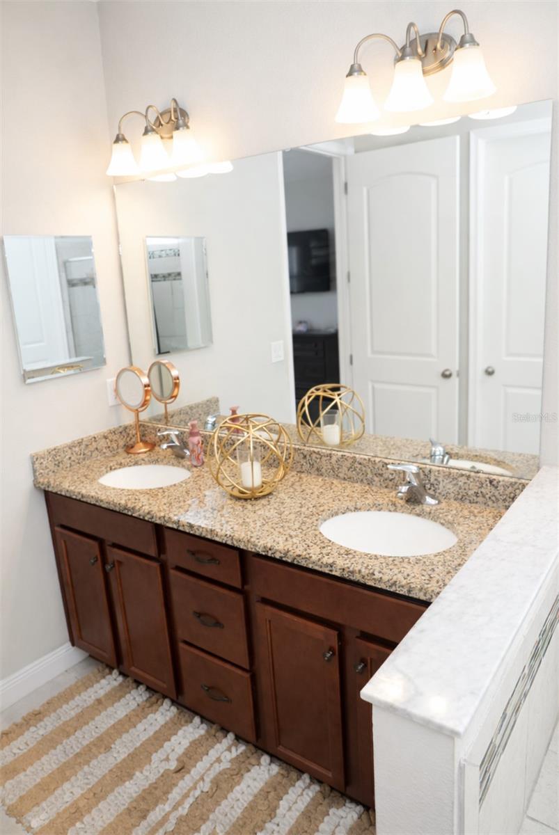 Image 12 of 29 For 1216 Old Windsor Way