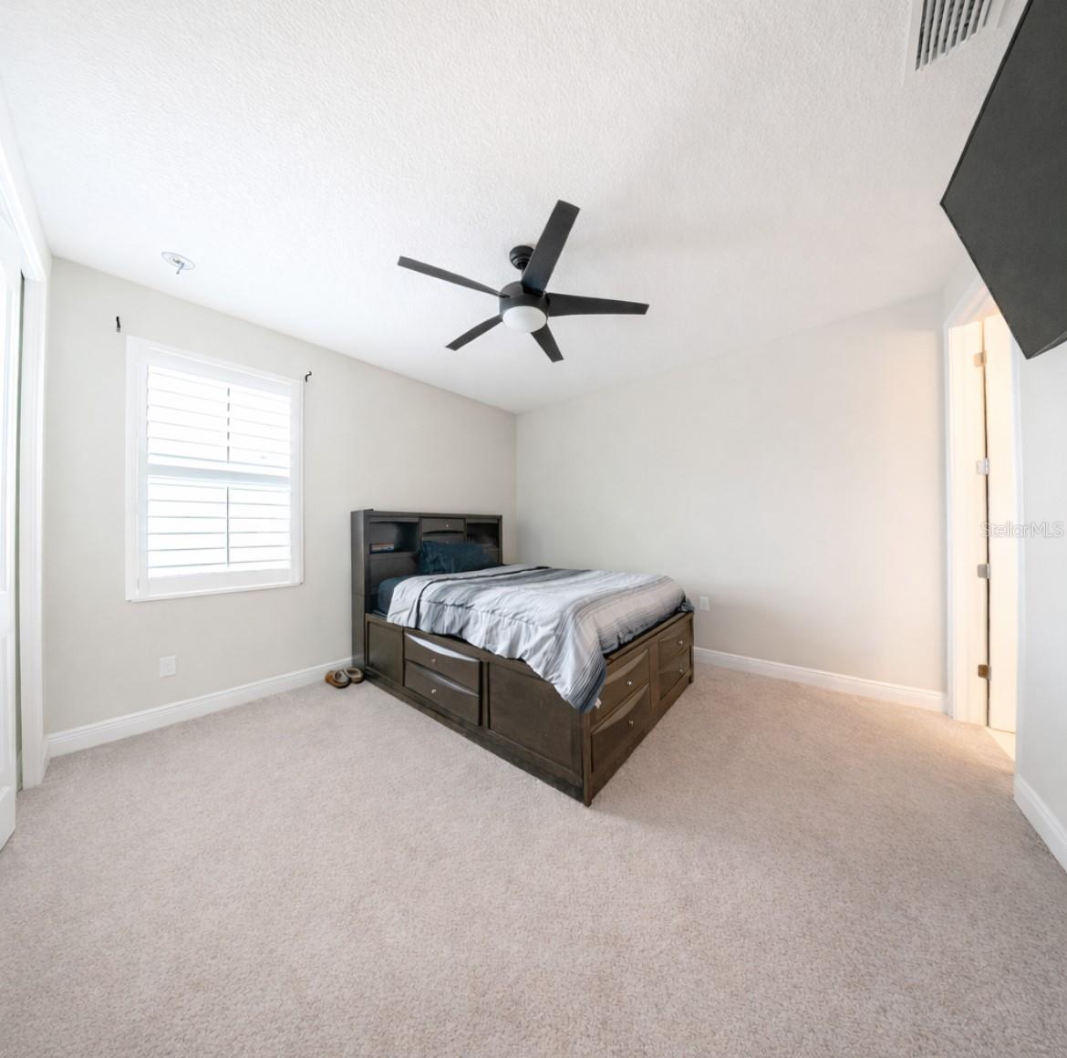 Image 22 of 29 For 1216 Old Windsor Way