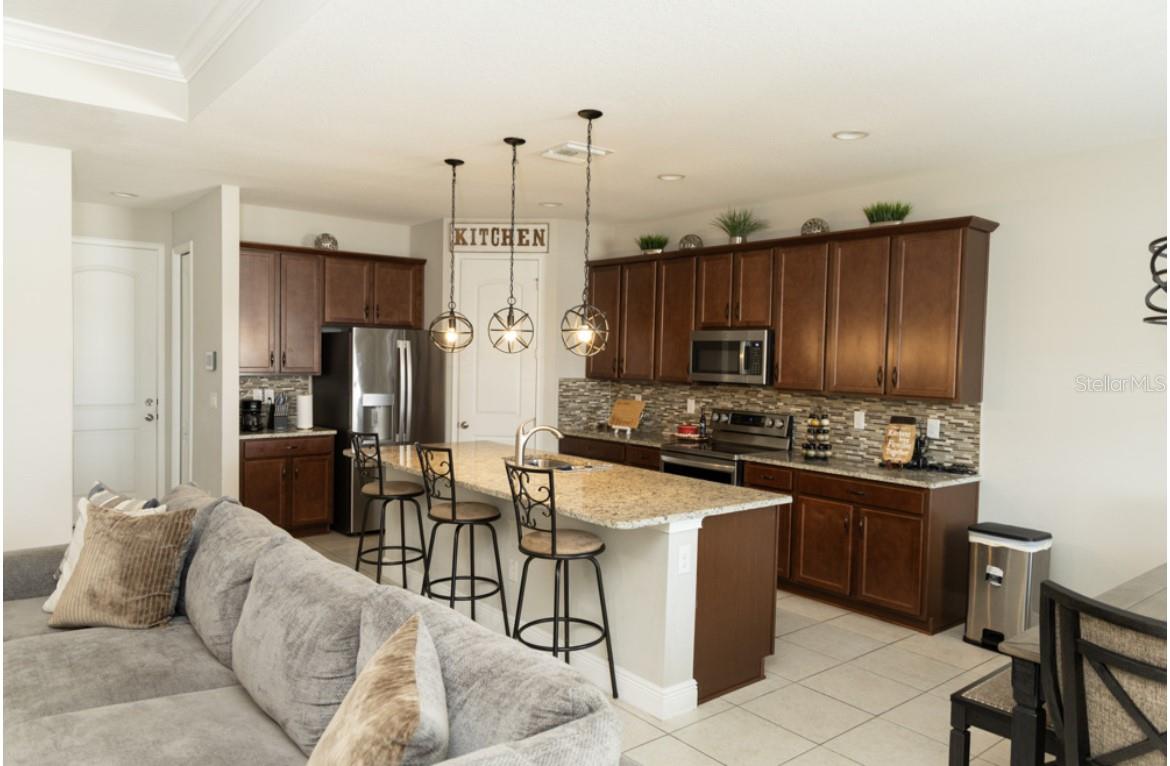 Image 8 of 29 For 1216 Old Windsor Way