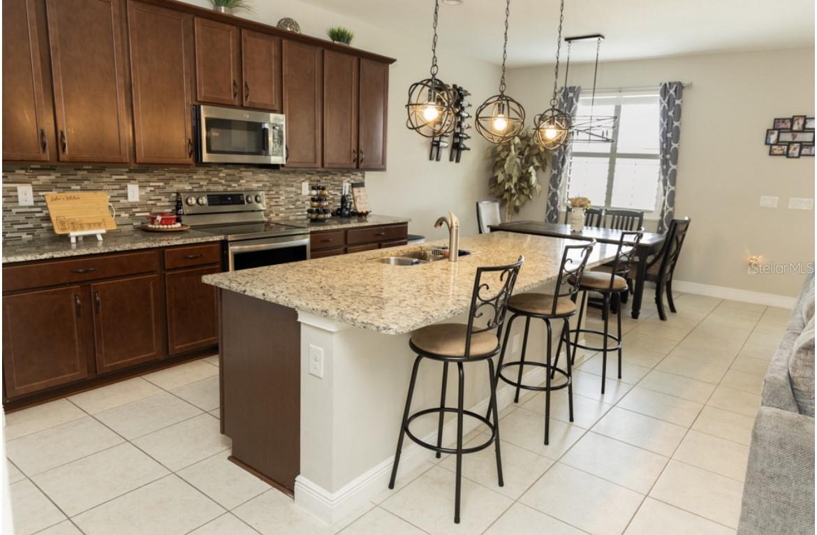 Image 9 of 29 For 1216 Old Windsor Way