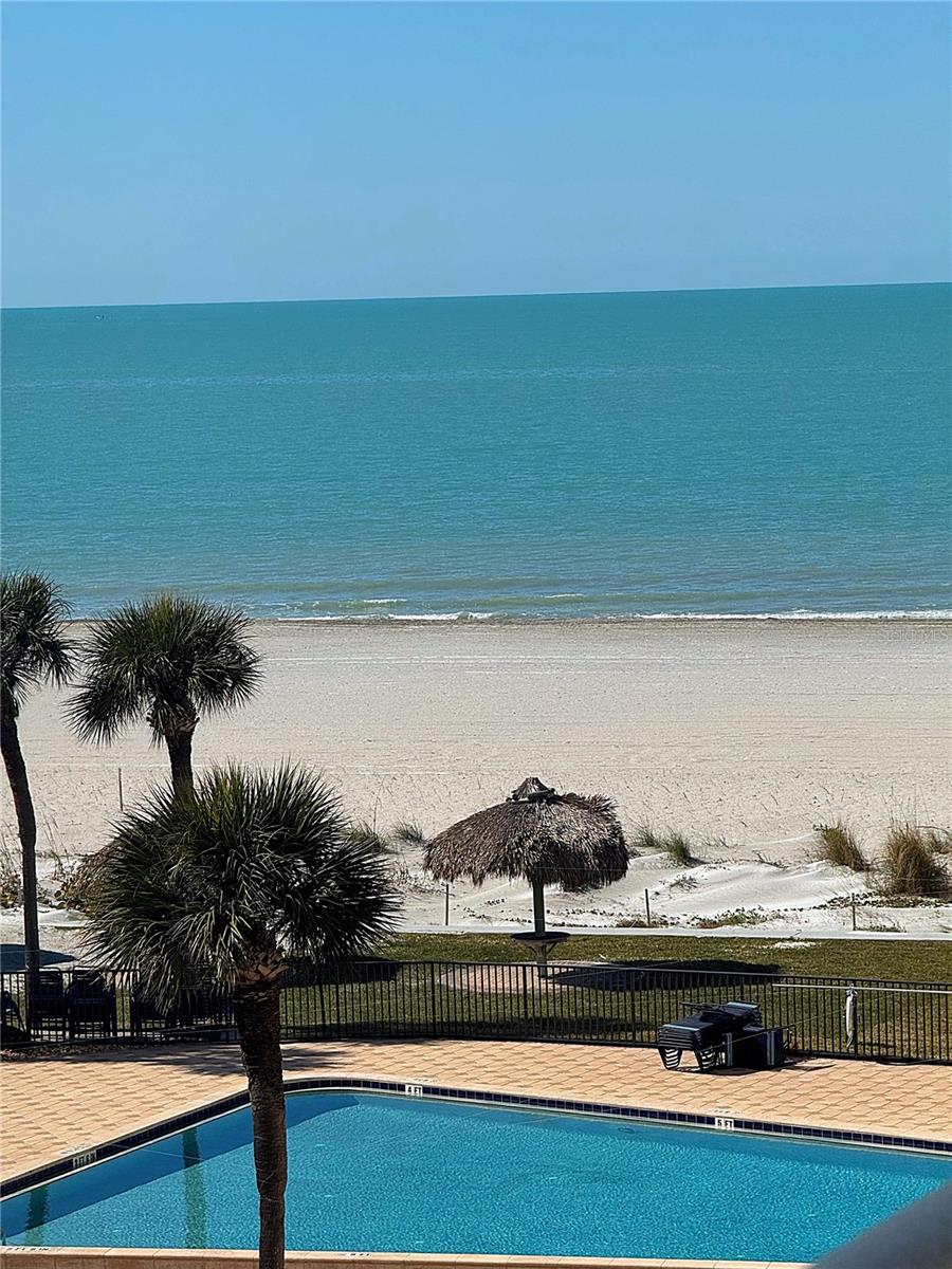 Image 4 of 48 For 1460 Gulf Boulevard 411