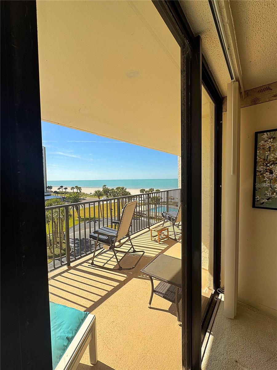 Image 41 of 48 For 1460 Gulf Boulevard 411