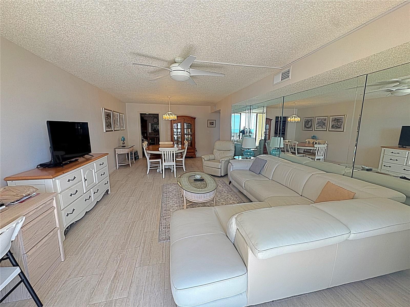 Image 9 of 48 For 1460 Gulf Boulevard 411