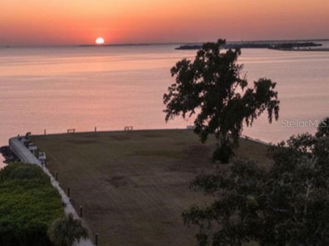 Image 35 of 63 For 656 Windrush Bay Drive 656