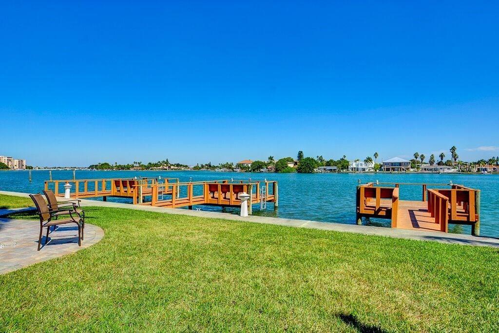 Image 10 of 56 For 10265 Gulf Boulevard A301