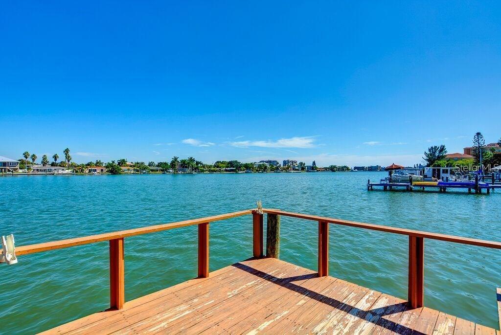 Image 14 of 56 For 10265 Gulf Boulevard A301