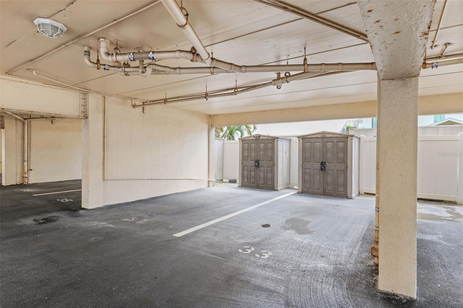 Image 46 of 56 For 10265 Gulf Boulevard A301