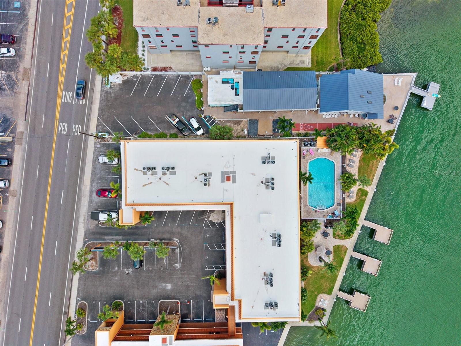 Image 54 of 56 For 10265 Gulf Boulevard A301