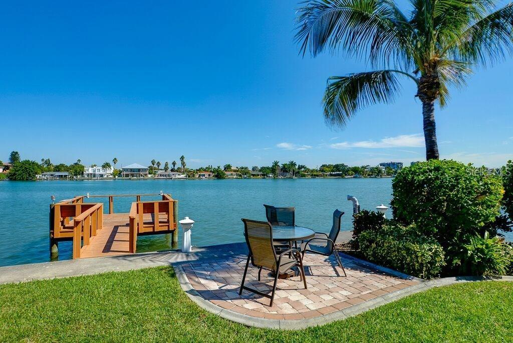 Image 7 of 56 For 10265 Gulf Boulevard A301