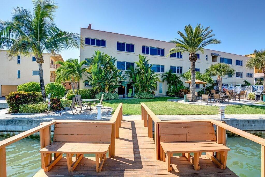 Image 8 of 56 For 10265 Gulf Boulevard A301