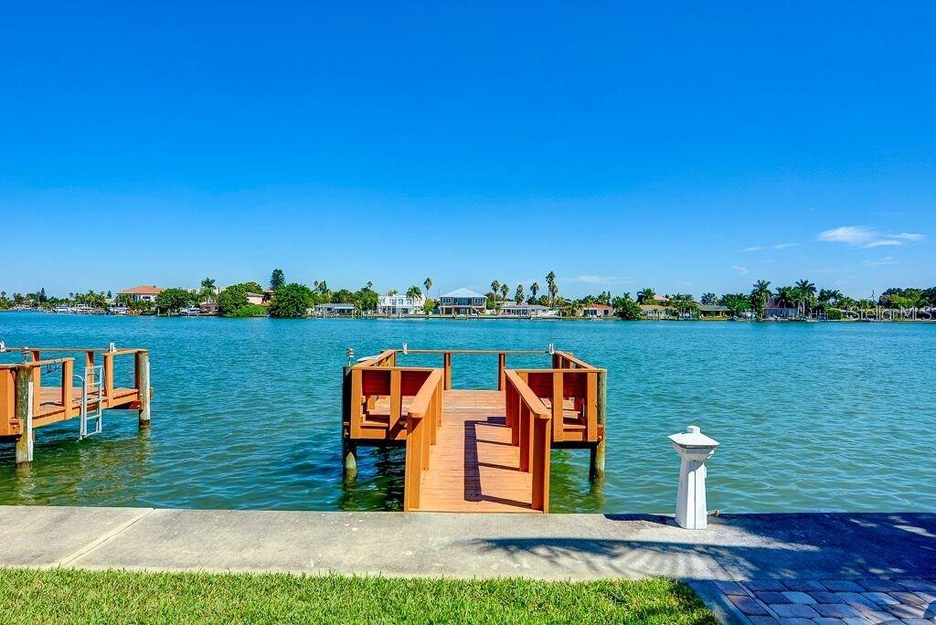 Image 9 of 56 For 10265 Gulf Boulevard A301