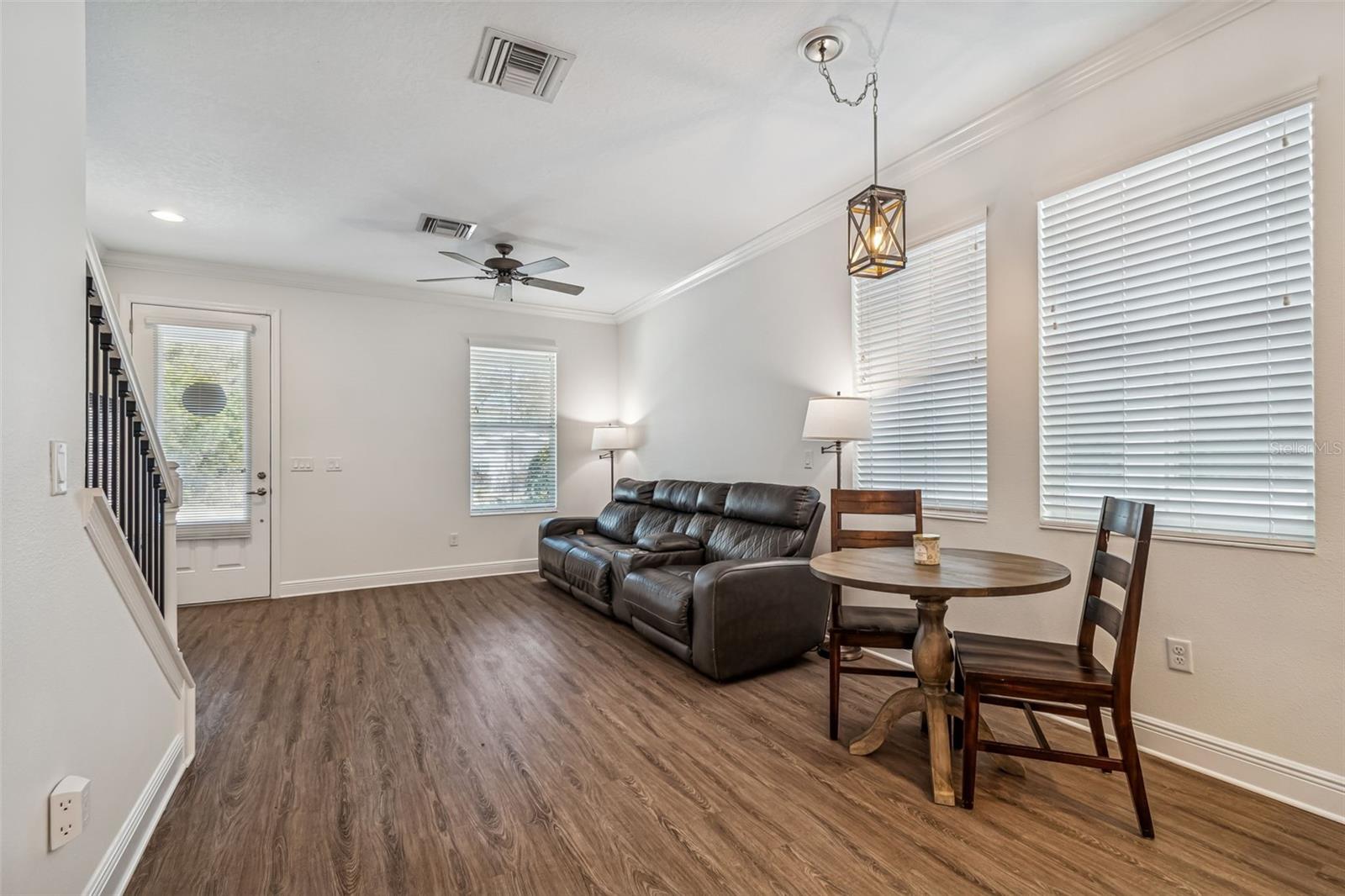 Image 12 of 69 For 638 Jetstar Lane