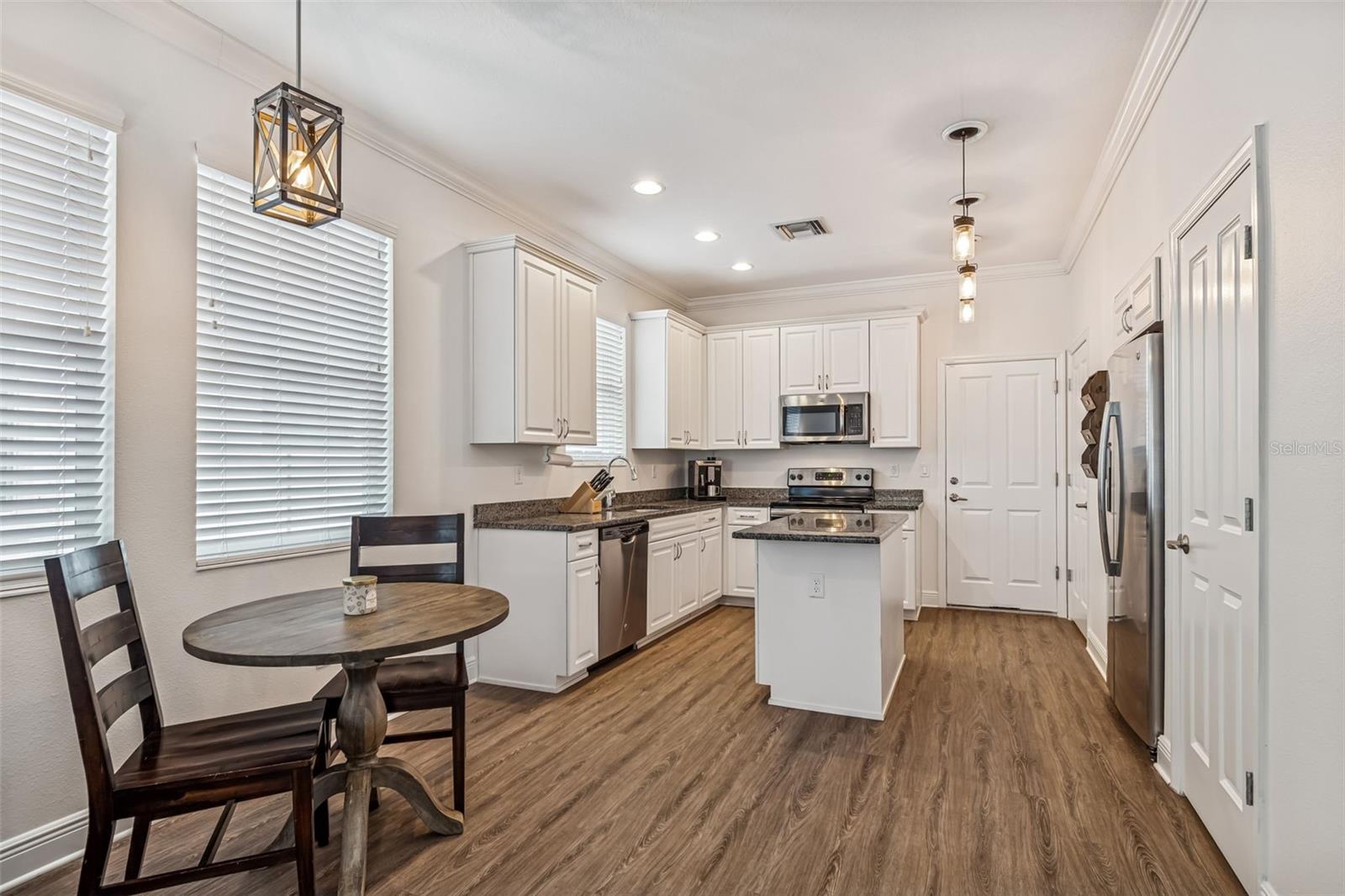 Image 13 of 69 For 638 Jetstar Lane