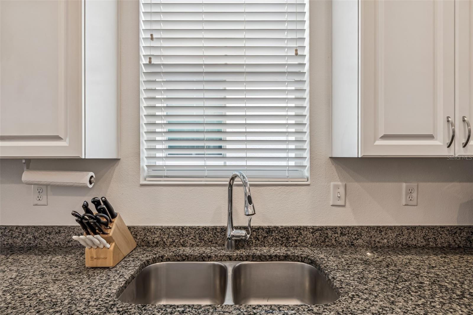 Image 20 of 69 For 638 Jetstar Lane