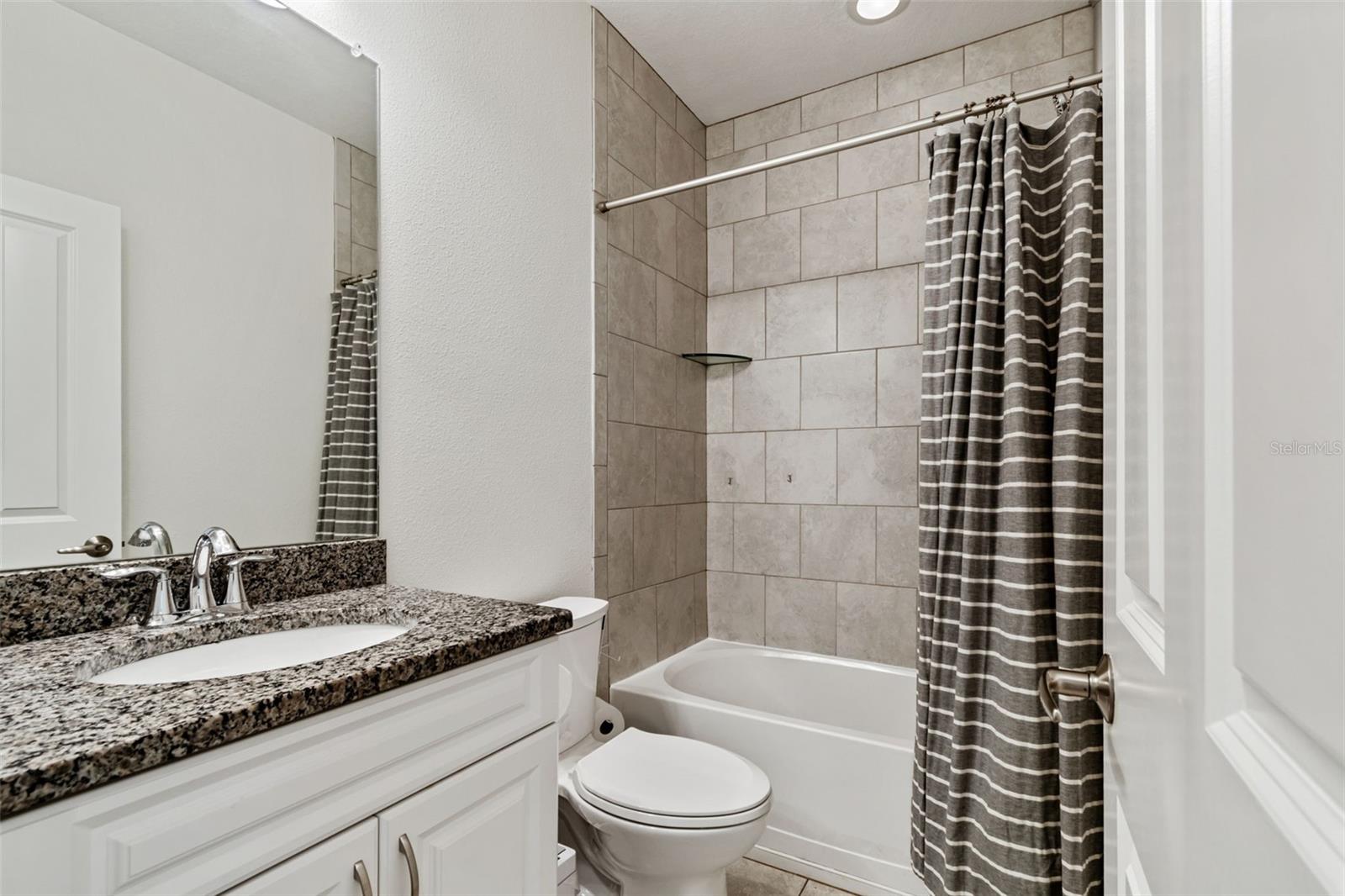 Image 31 of 69 For 638 Jetstar Lane