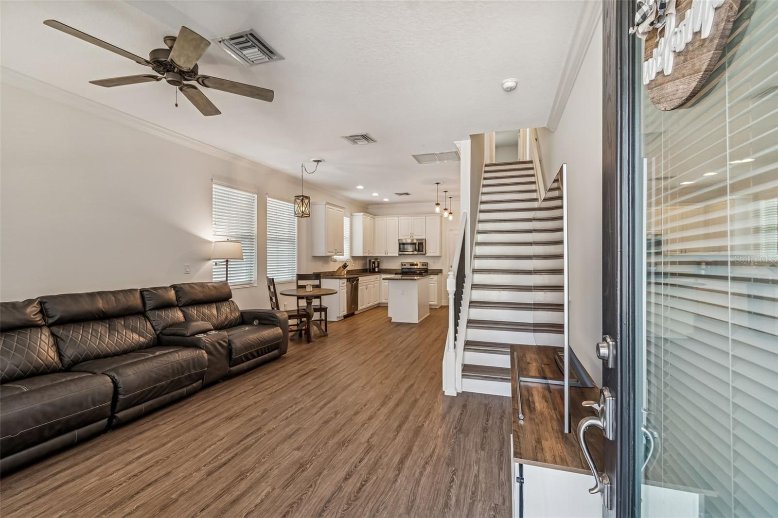 Image 8 of 69 For 638 Jetstar Lane